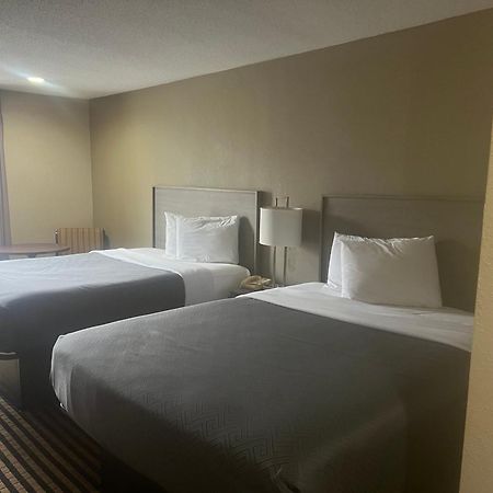 Econo Lodge Florence Bagian luar foto