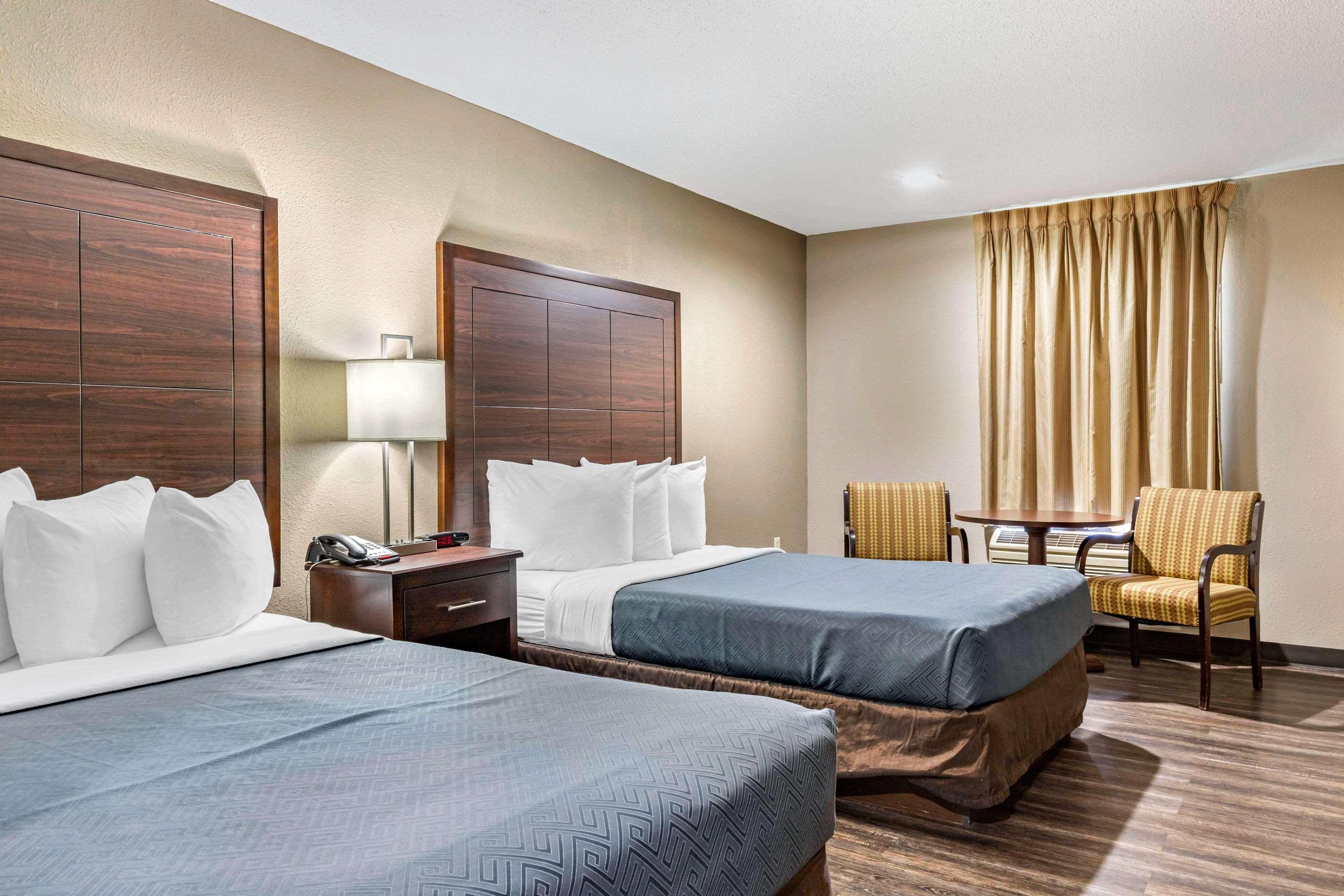 Econo Lodge Florence Bagian luar foto