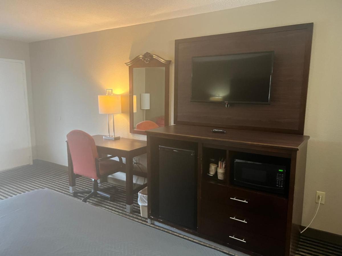 Econo Lodge Florence Bagian luar foto